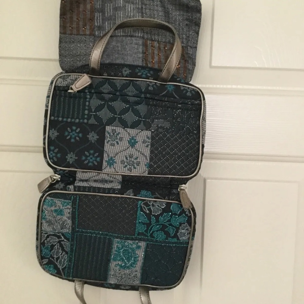Isabella Fiore Travel Makeup Bag. Quilted and Beaded Multi Compartments NWT - Picture 11 of 11
